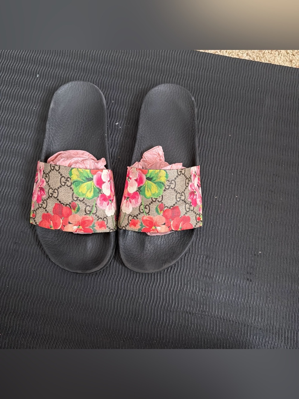 Gucci Supreme Bloom Slide Sandals; Size 9